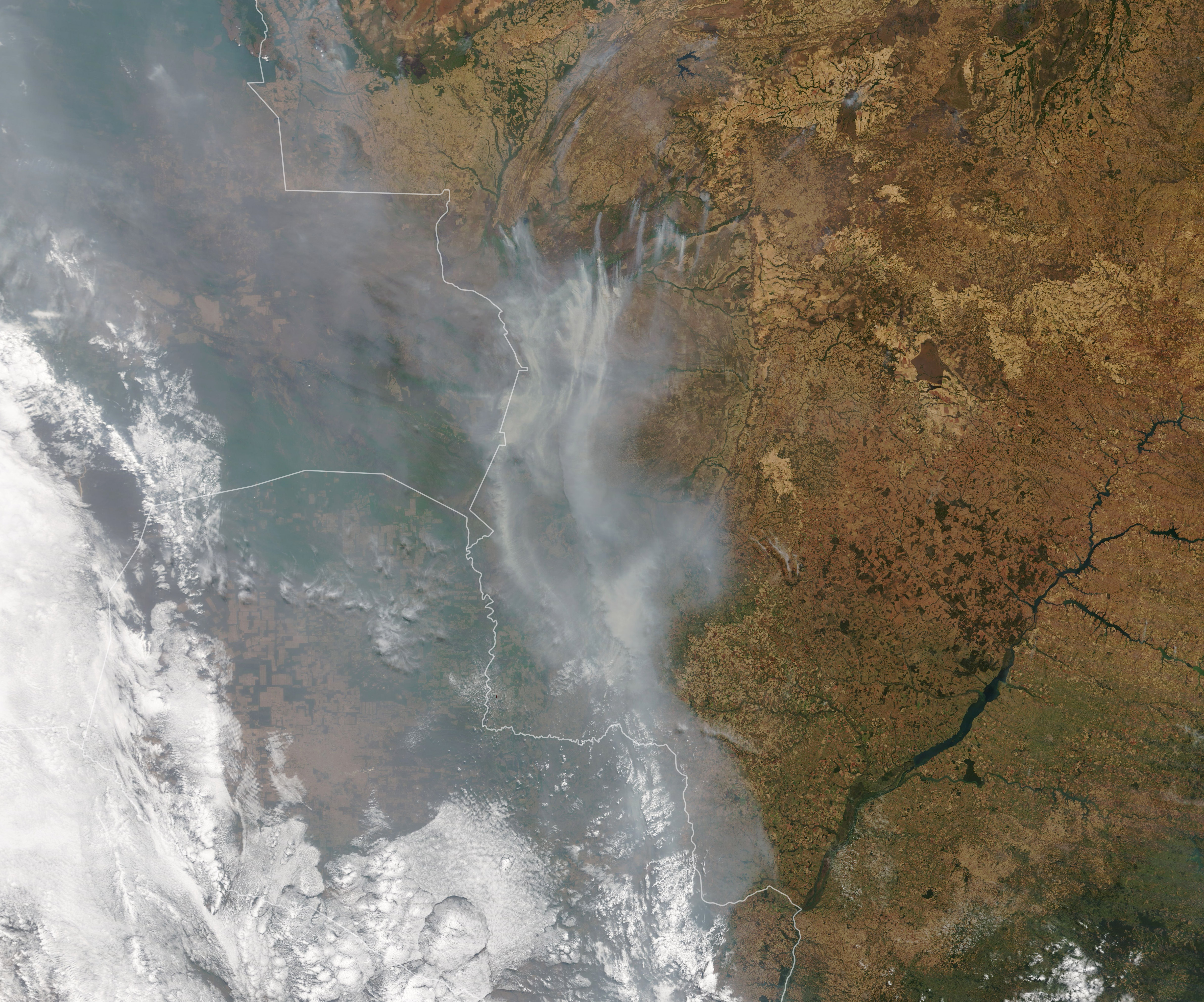 Imagem de satélite NASA MODIS: fumaça de incêndios cobre o Pantanal em setembro de 2020